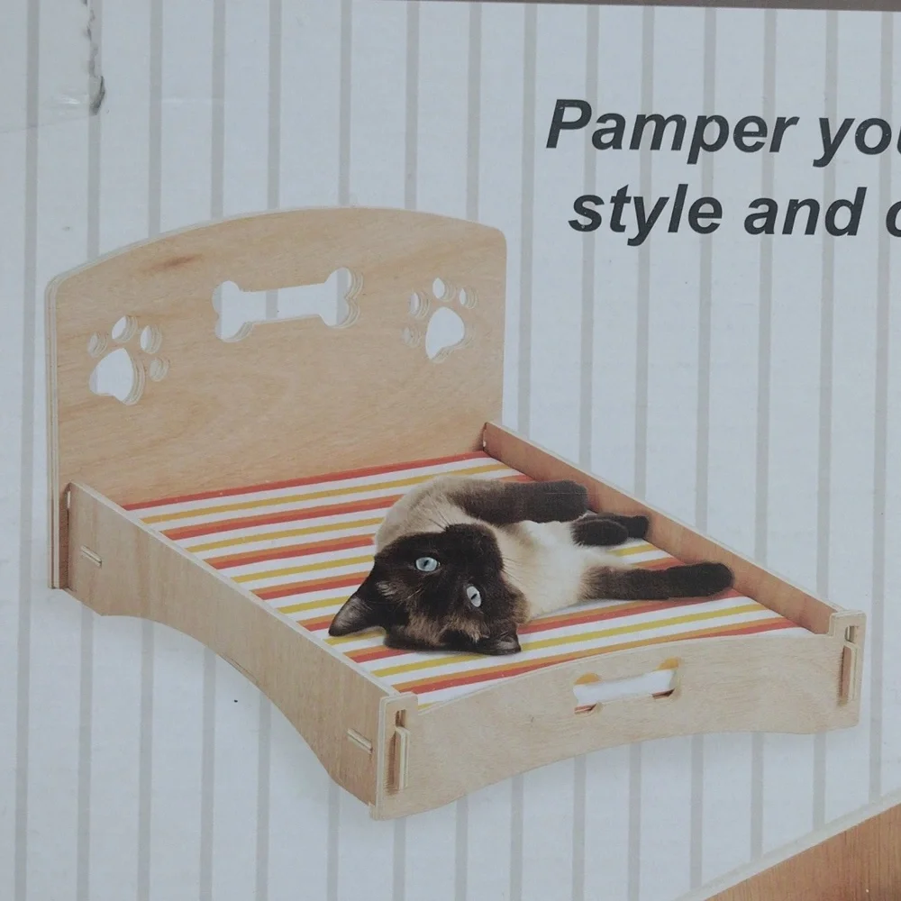 Wooden Pet Bet with Cushion
